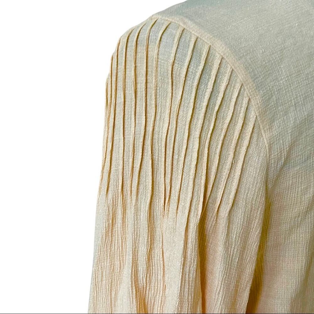 EXPRESS Long Sleeve pintuck pleats on Shoulder & Corsage SIZE LARGE cream tone - Picture 8 of 14